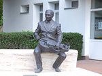 B&aacute;rsony Mih&aacute;ly, bronz szobor.