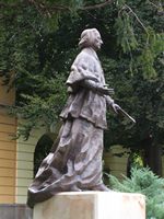 Migazzi p&uuml;sp&ouml;k eg&eacute;szalakos  bronz szobra