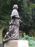 Migazzi p&uuml;sp&ouml;k eg&eacute;szalakos  bronz szobra