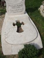 Arat&oacute; Mih&aacute;ly s&iacute;reml&eacute;ke
