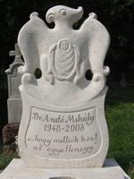 Arat&oacute; Mih&aacute;ly s&iacute;reml&eacute;ke